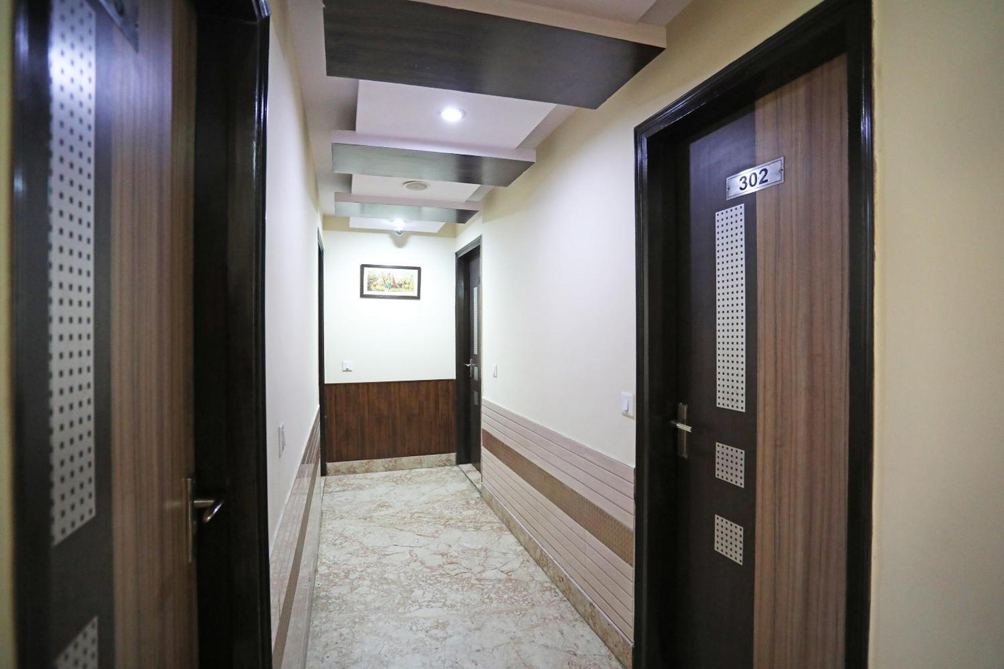 Oyo Hotel Vedas Heritage Delhi  Ngoại thất bức ảnh