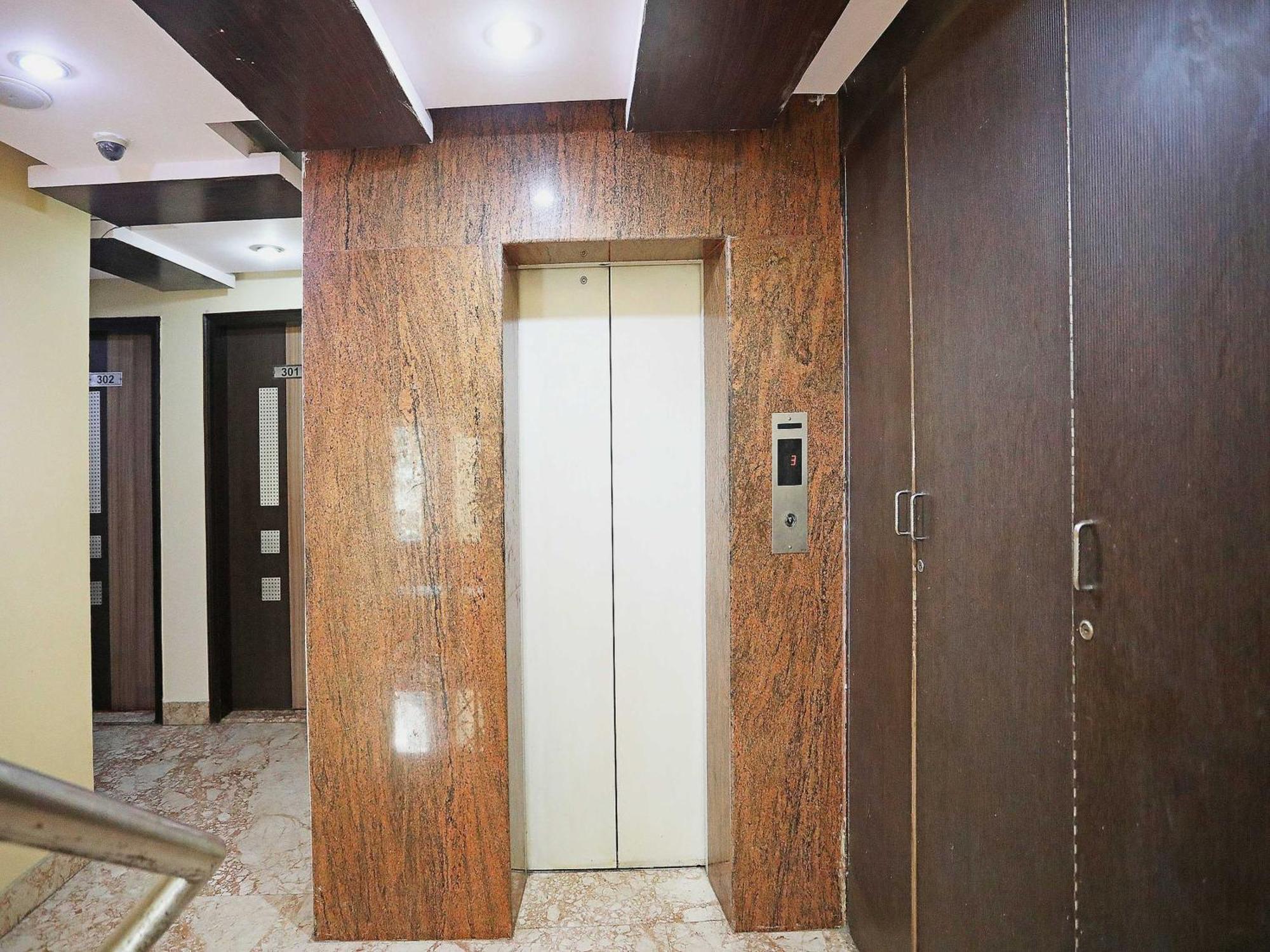 Oyo Hotel Vedas Heritage Delhi  Ngoại thất bức ảnh