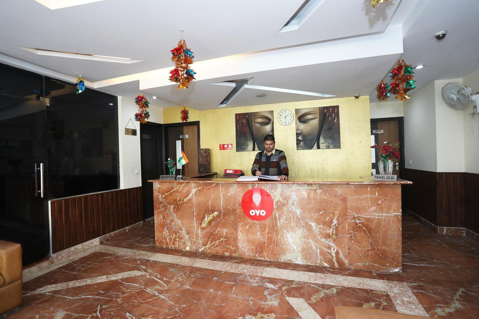 Oyo Hotel Vedas Heritage Delhi  Ngoại thất bức ảnh